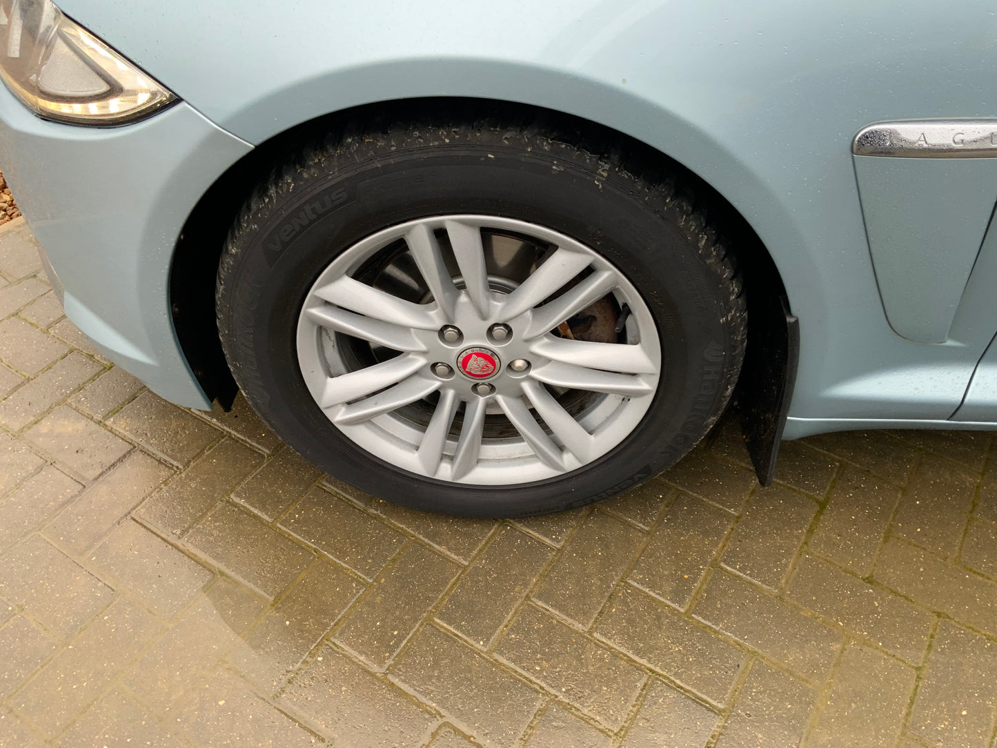 Jaguar XF 3L v6 luxury