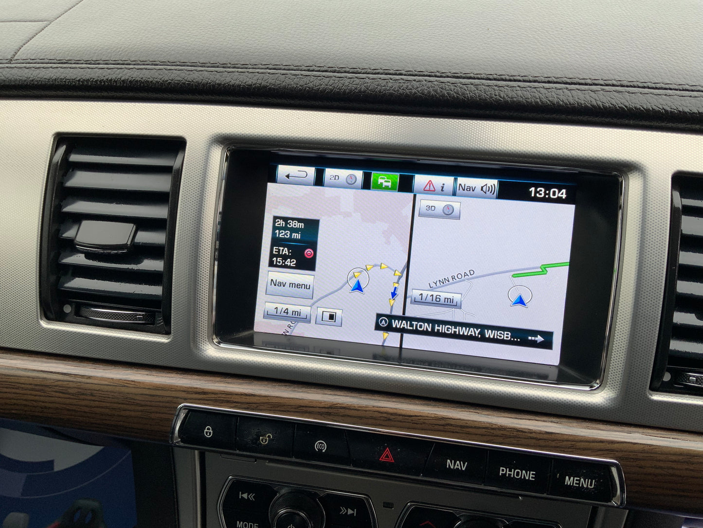 Jaguar XF 3L v6 luxury