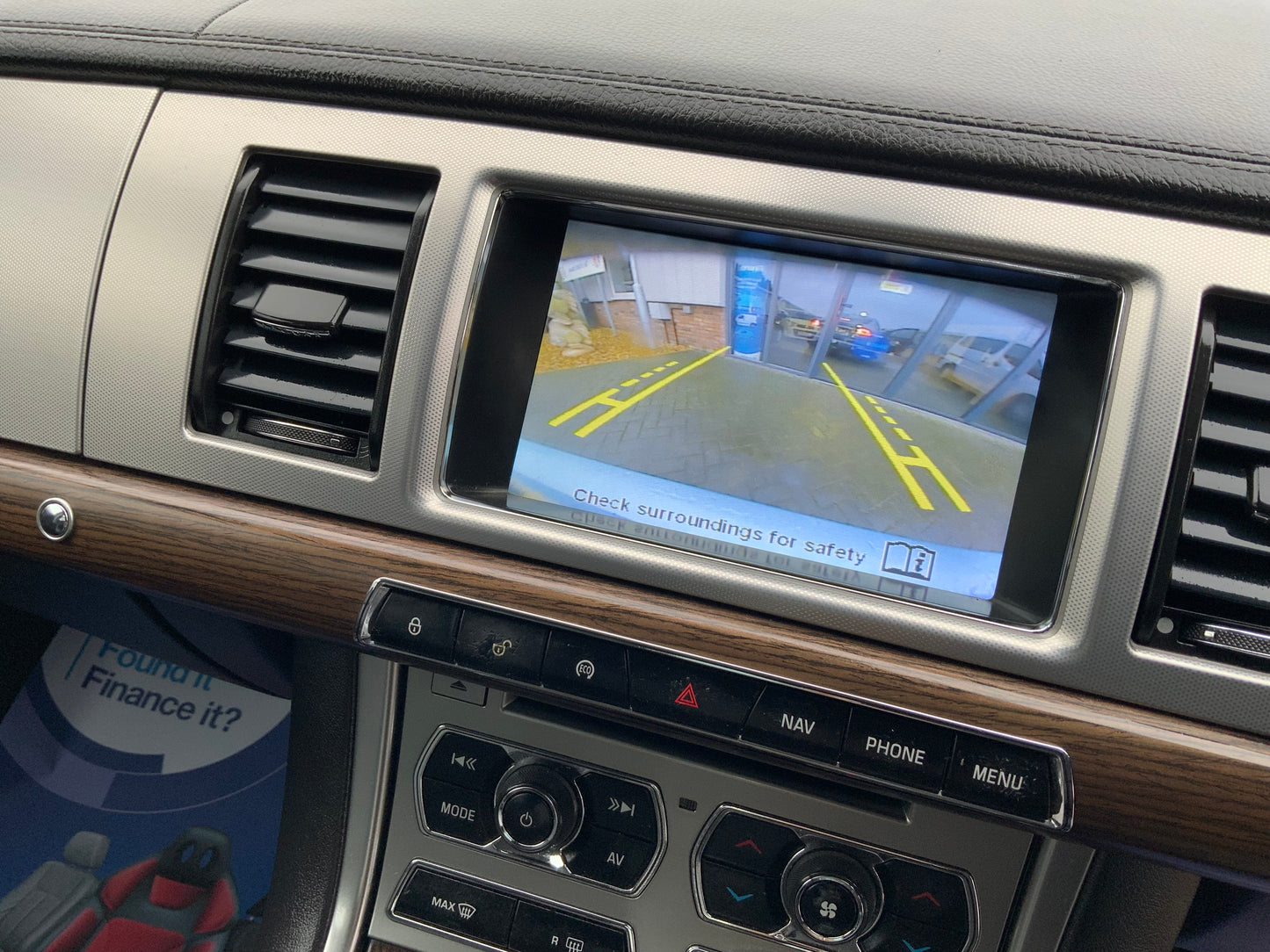 Jaguar XF 3L v6 luxury