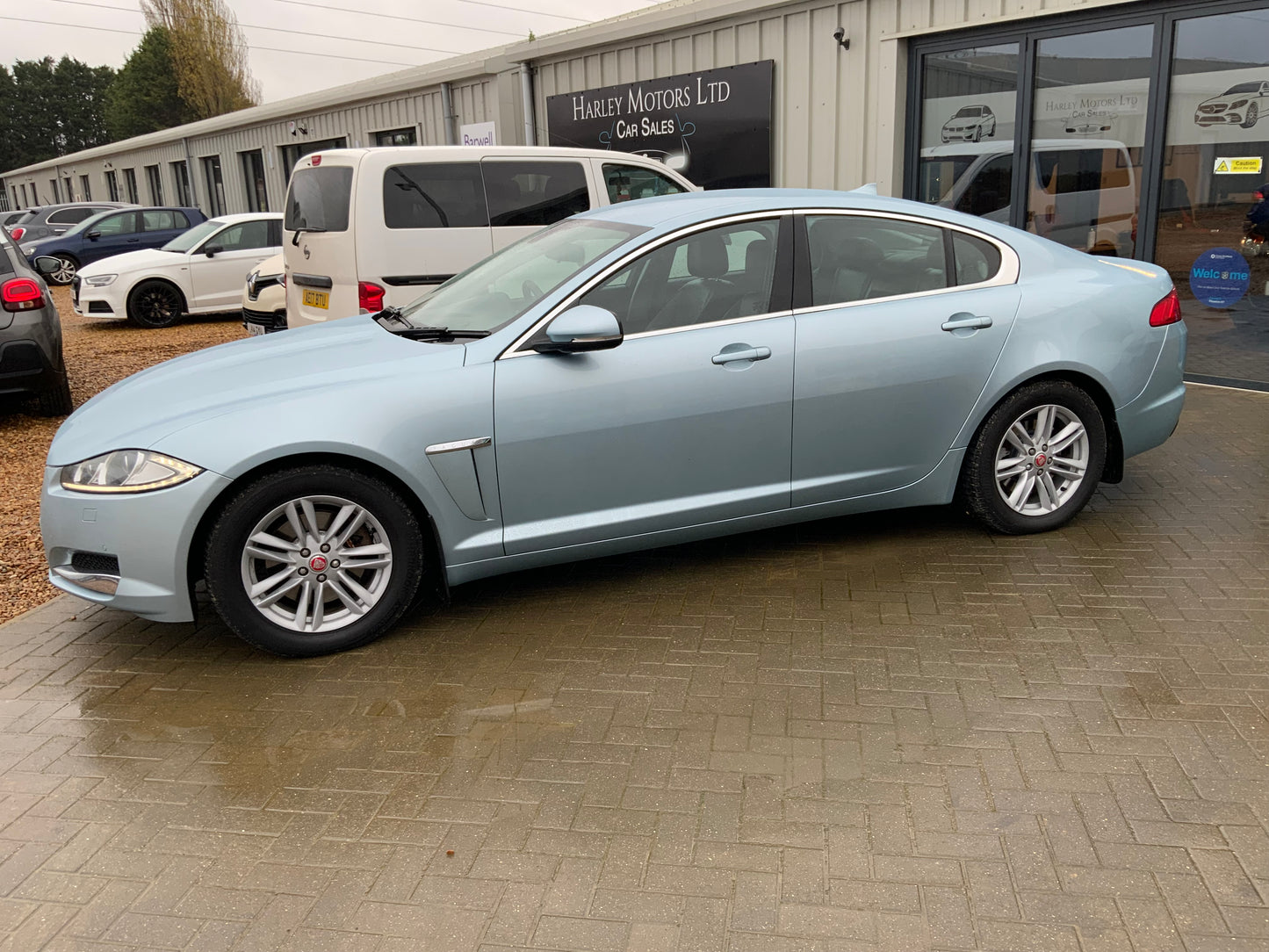 Jaguar XF 3L v6 luxury