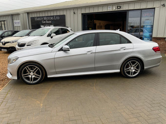 compare product Mercedes E250 AMG sport cdi