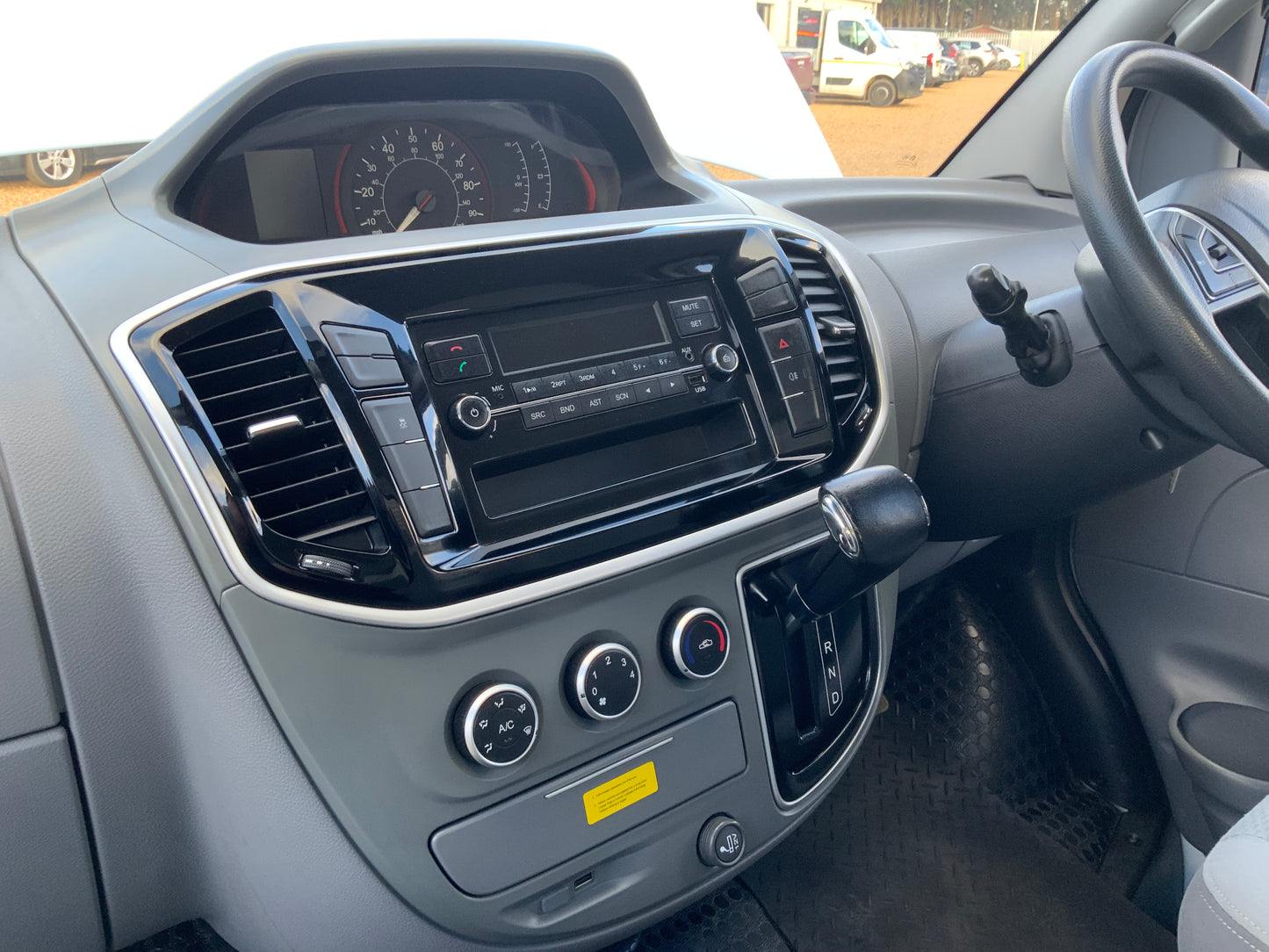 LDV EV80  LWB TIPPER