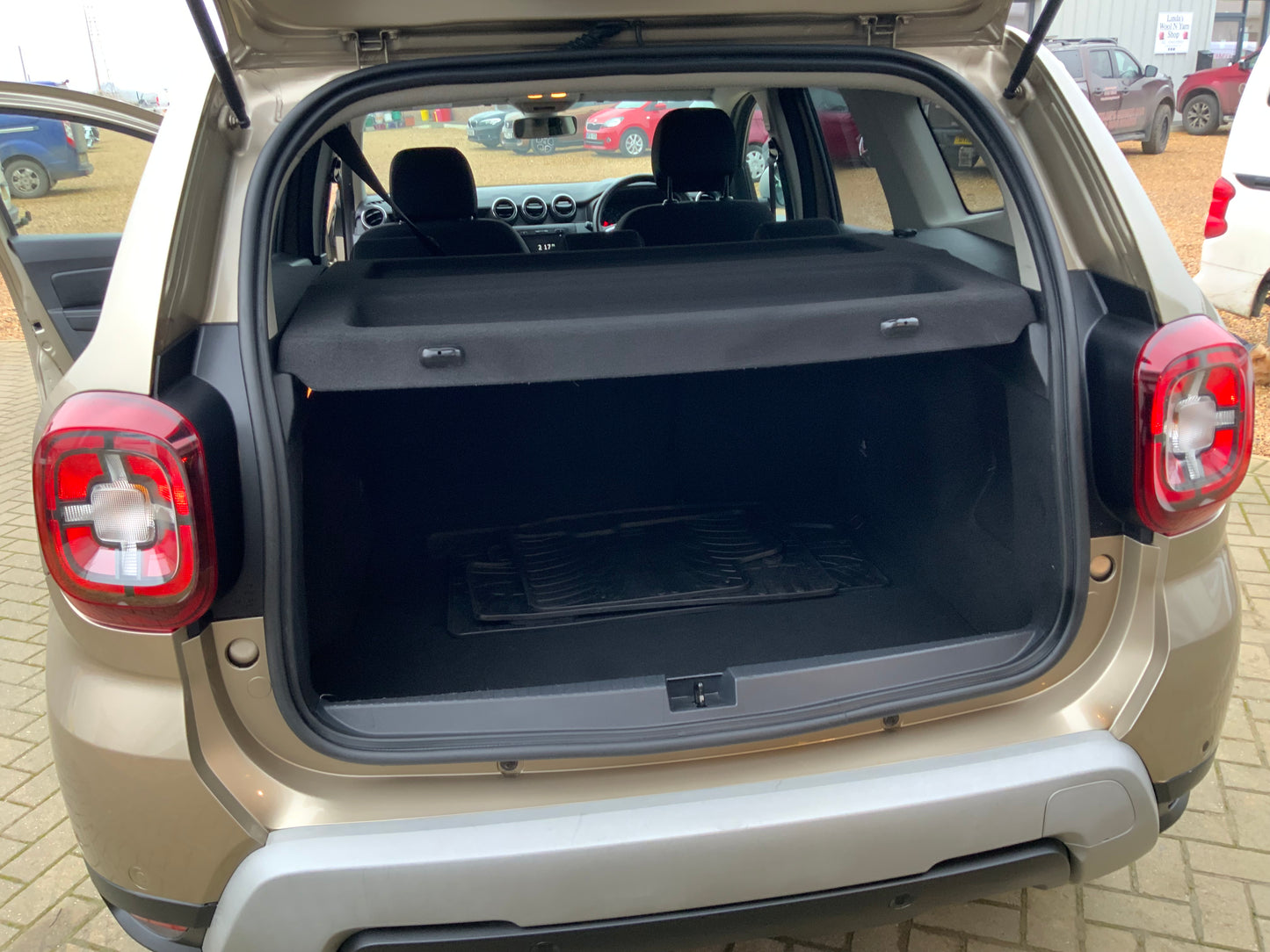 Dacia Duster 1.6L prestige petrol