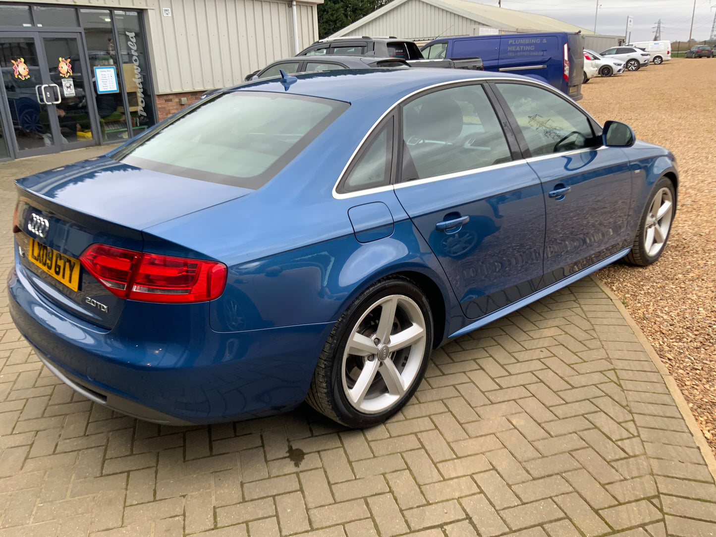 Audi A4 auto s line