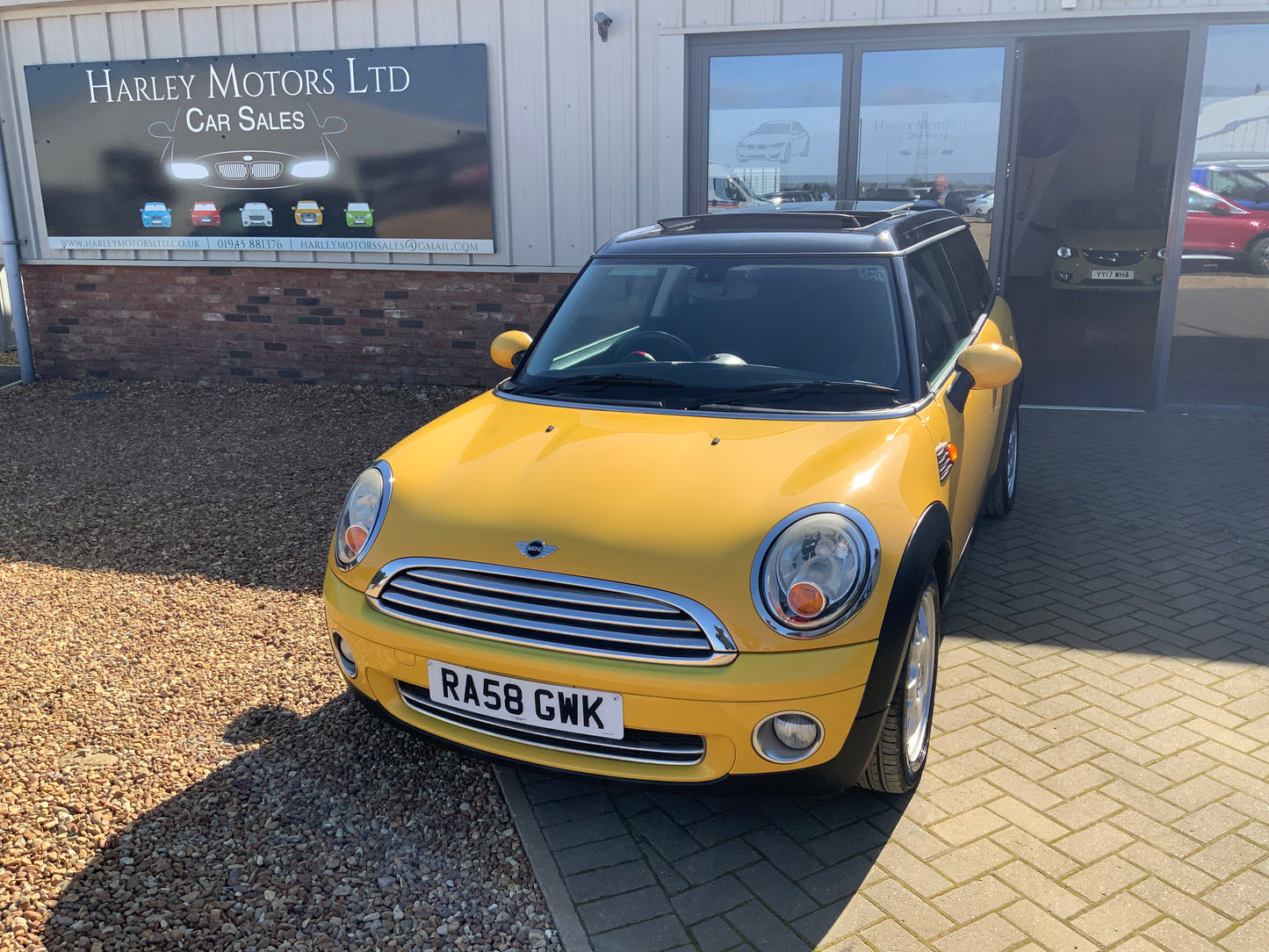 Mini Cooper clubman estate car 1.6 petrol