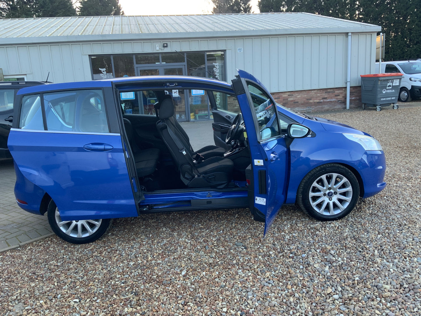 Ford B max auto