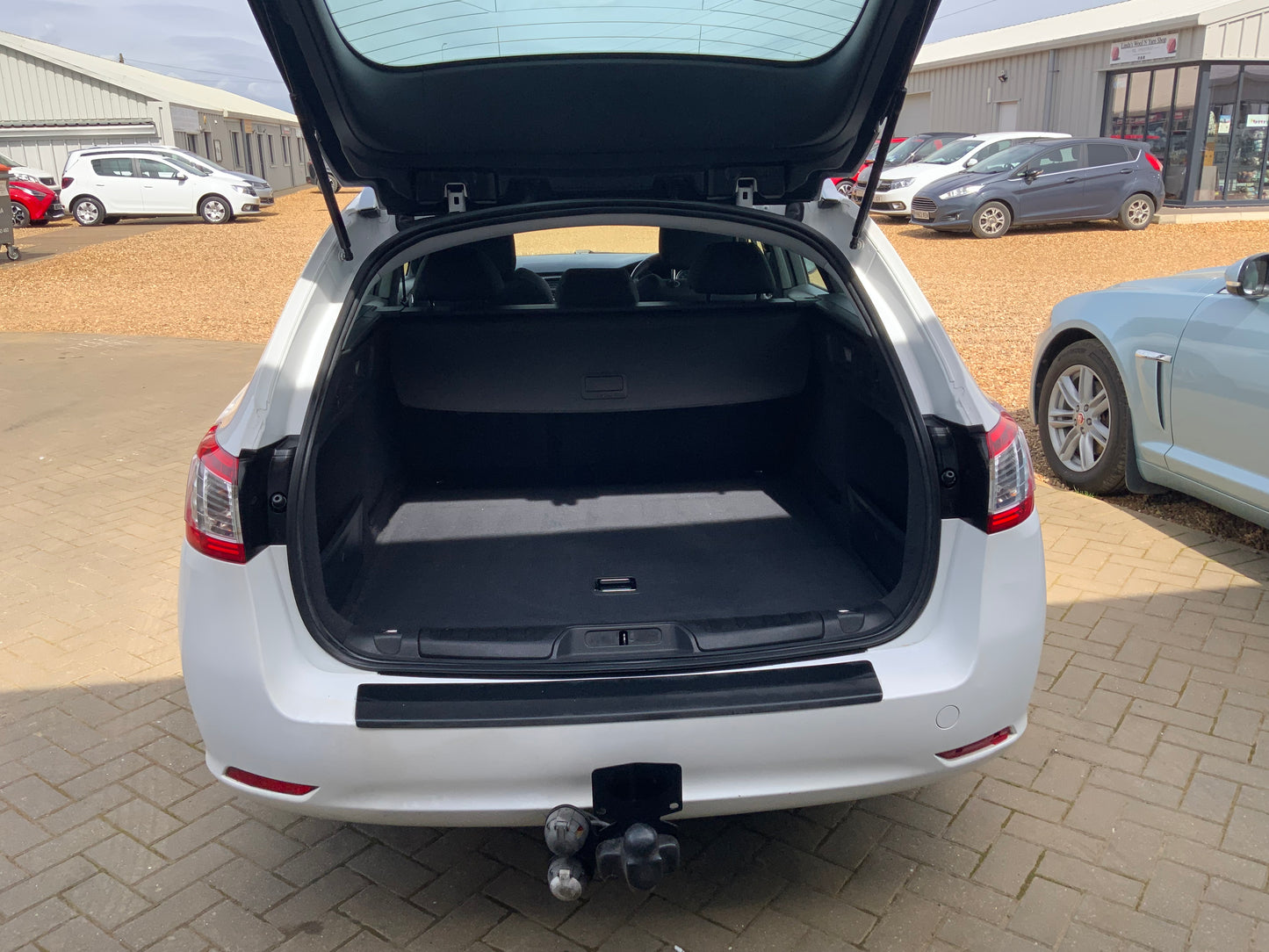 Peugeot 508 SW Estate car