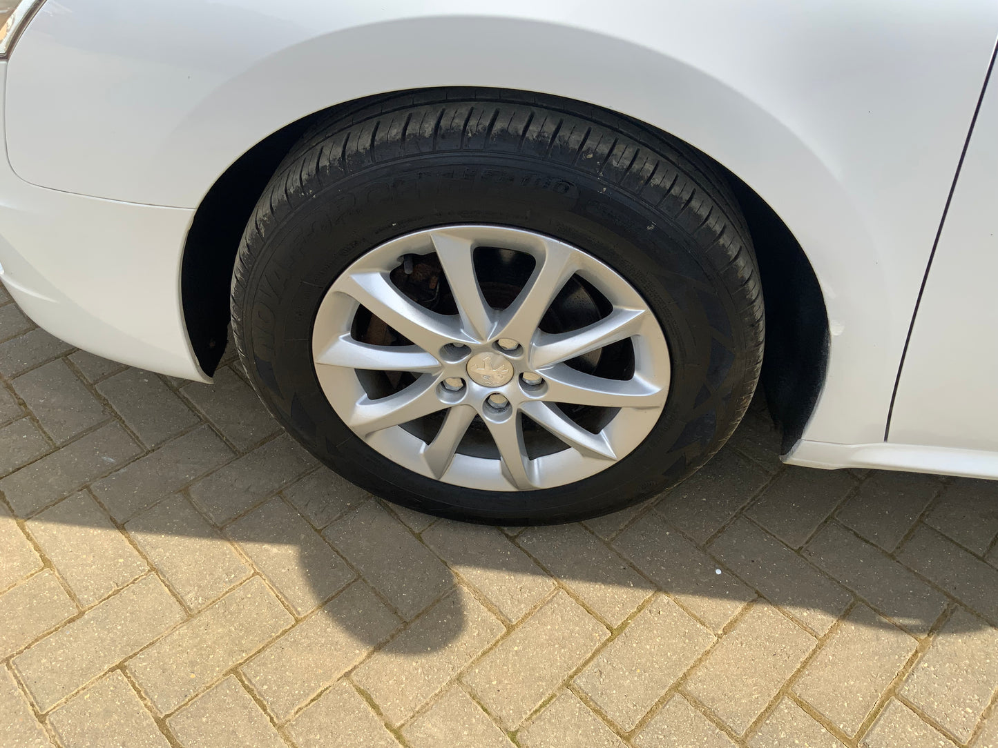 Peugeot 508 SW Estate car