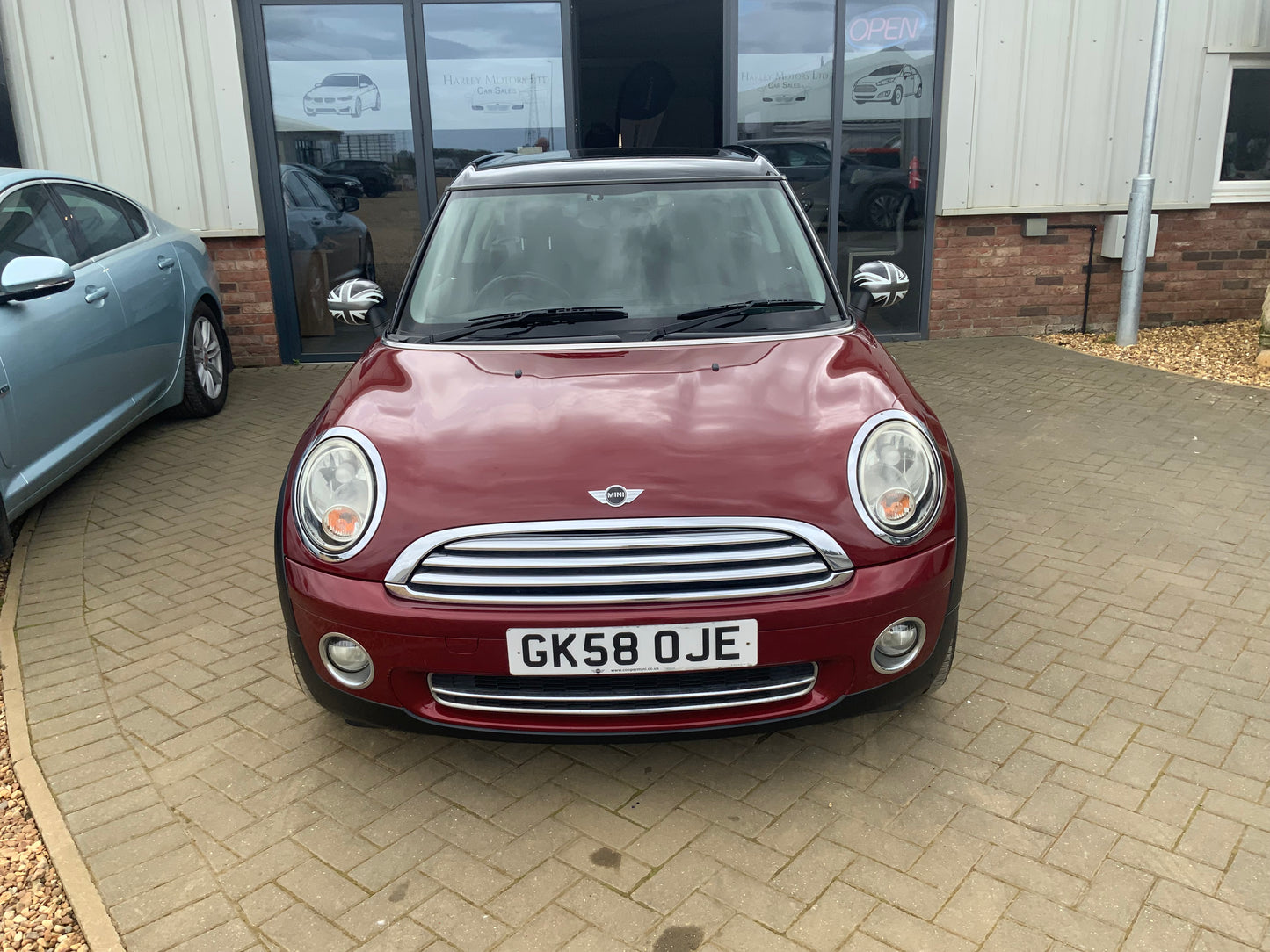 Mini Cooper clubman estate car