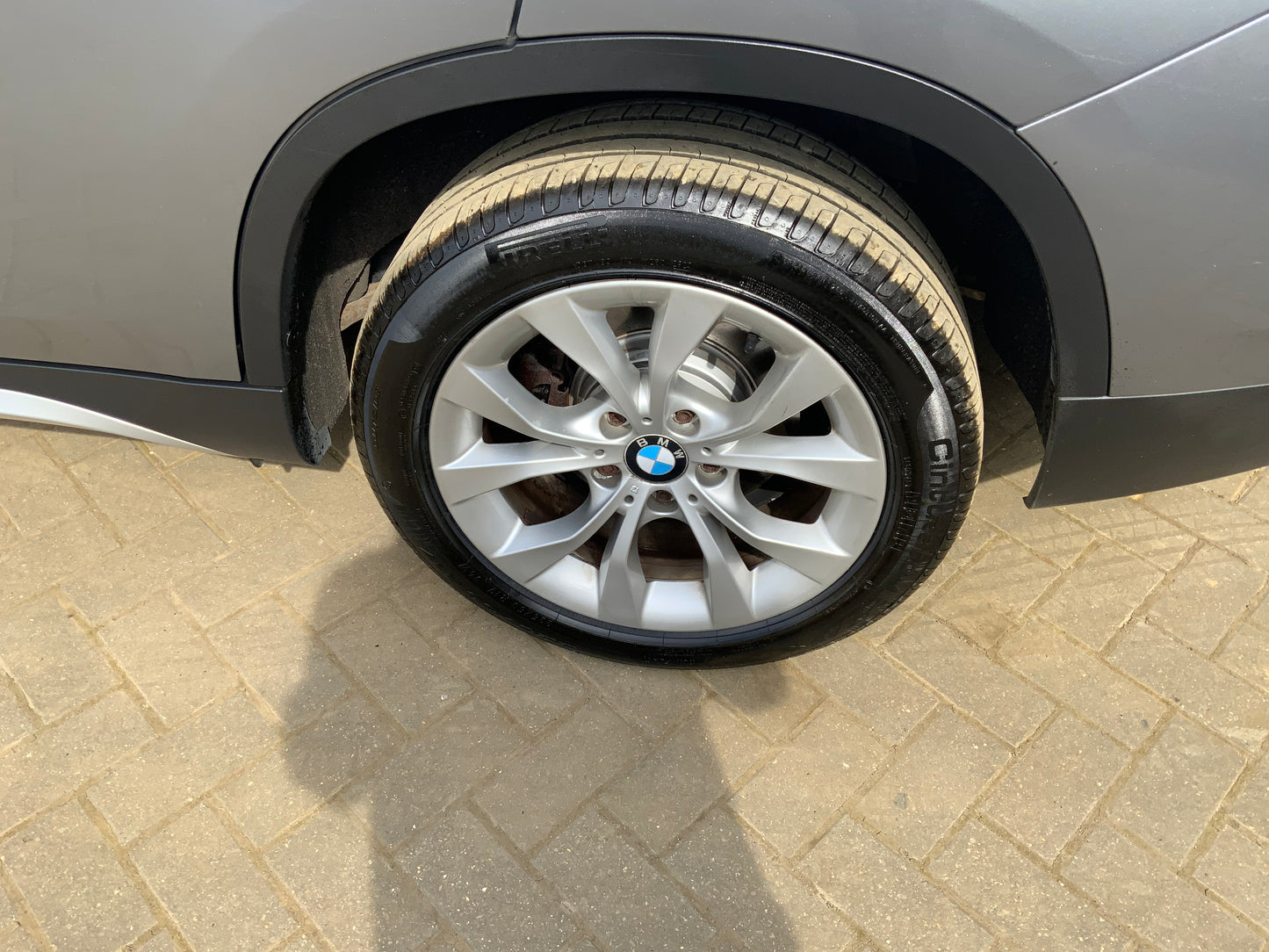 BMW X 1 auto x drive SE