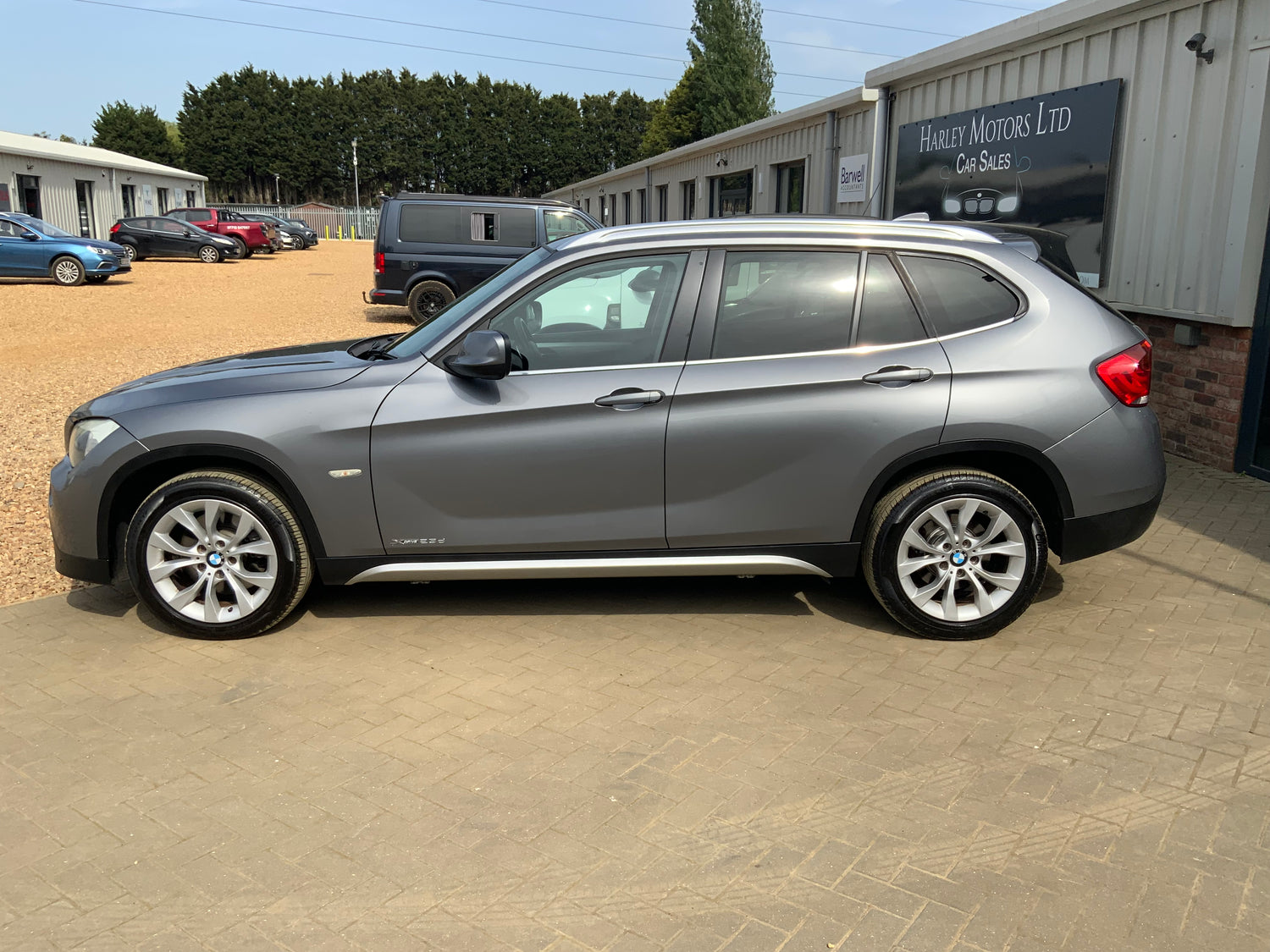 BMW X 1 auto x drive SE