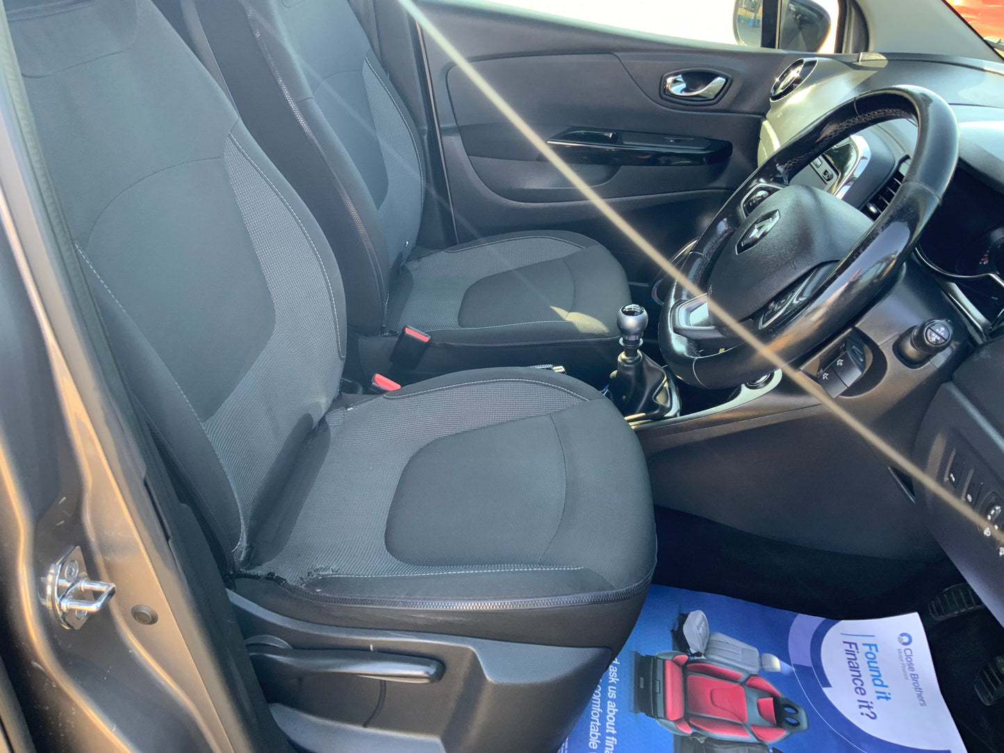 Renault Captur 1.5L diesel