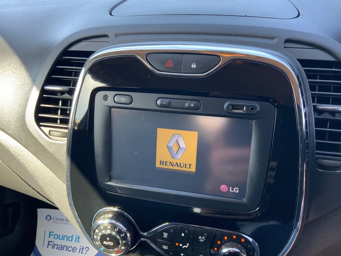Renault Captur 1.5L diesel