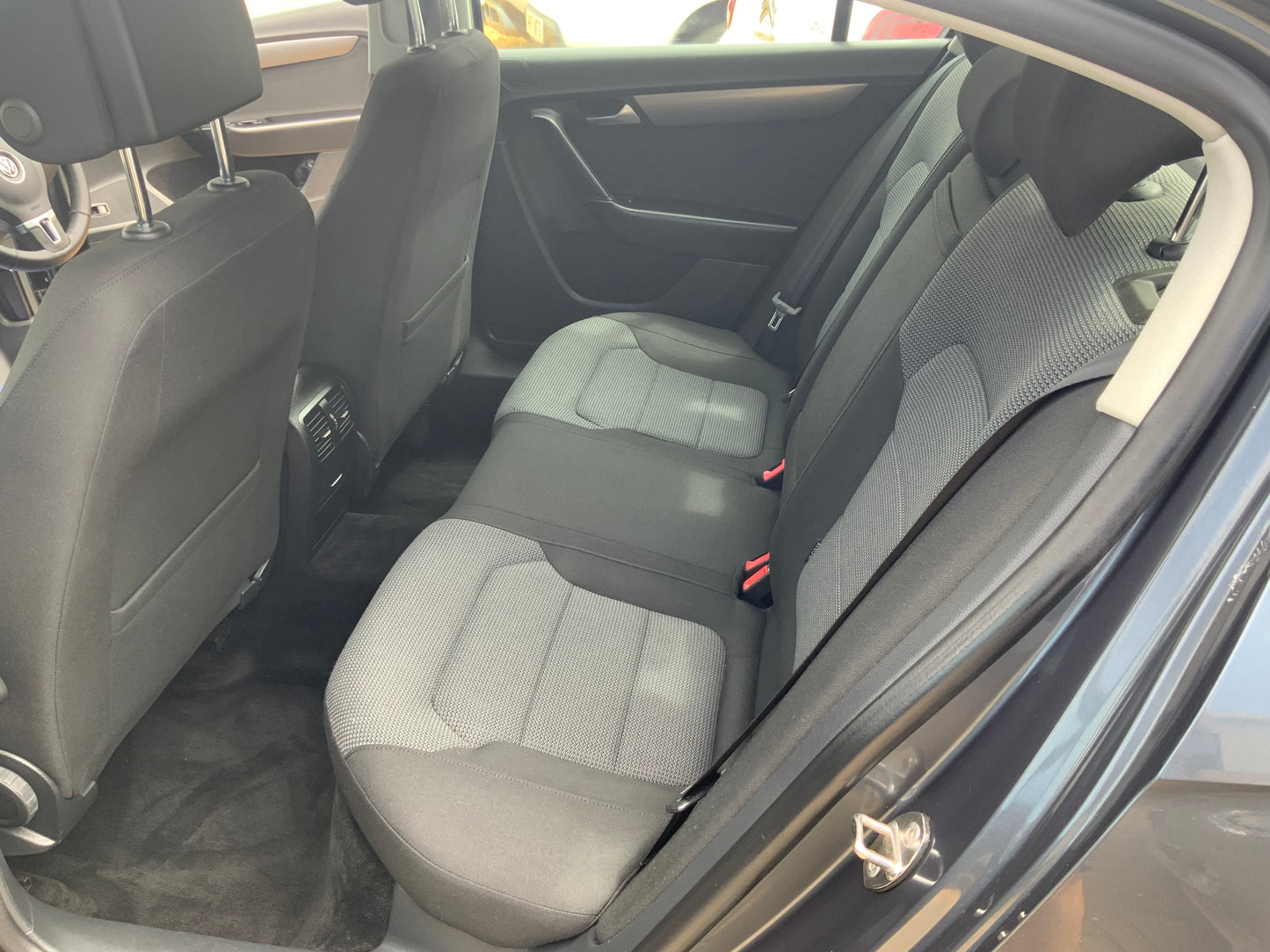 Volkswagen Passat 2L diesel tdi highline