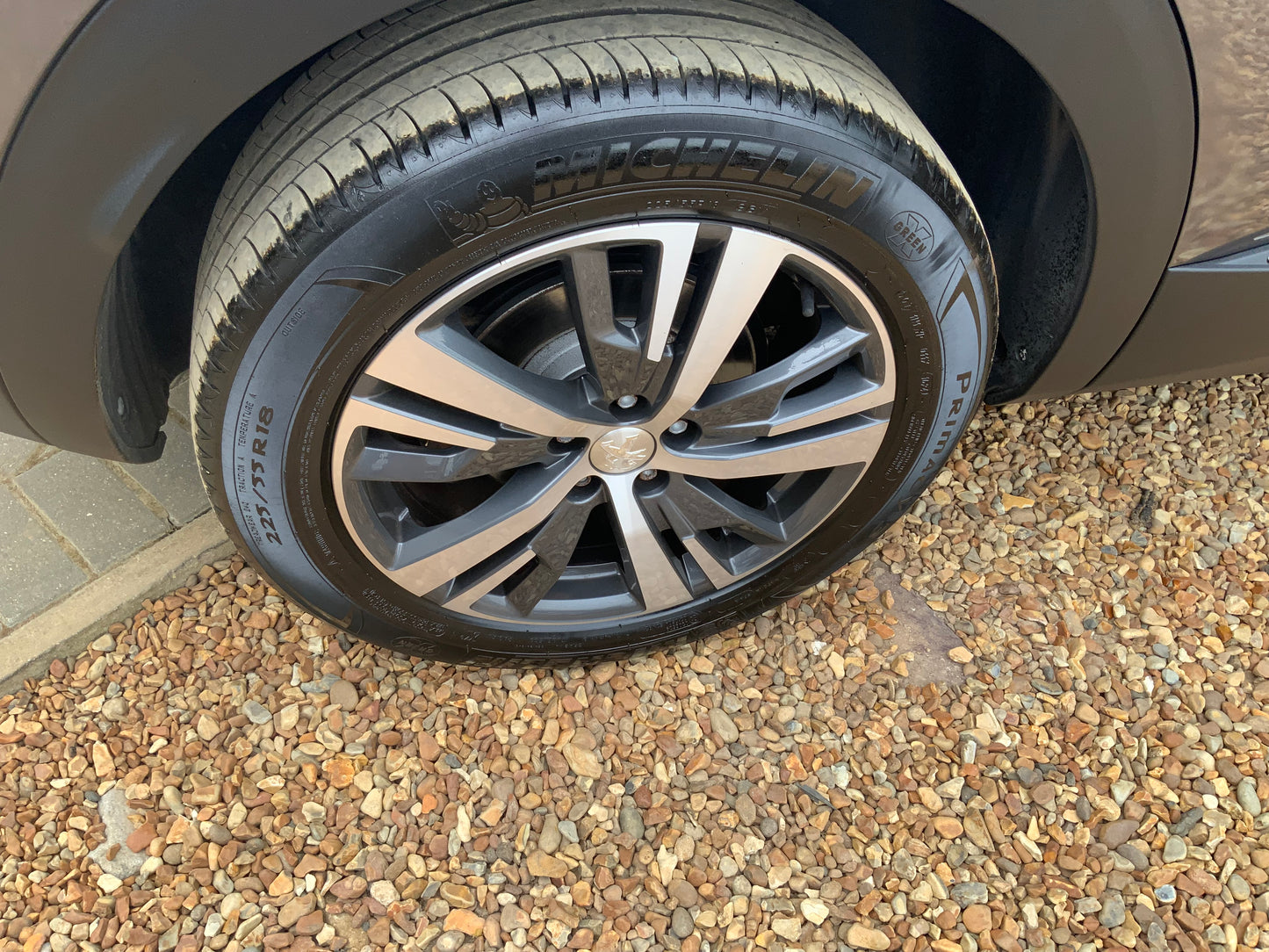 Peugeot 3008 1.2L 130 allure