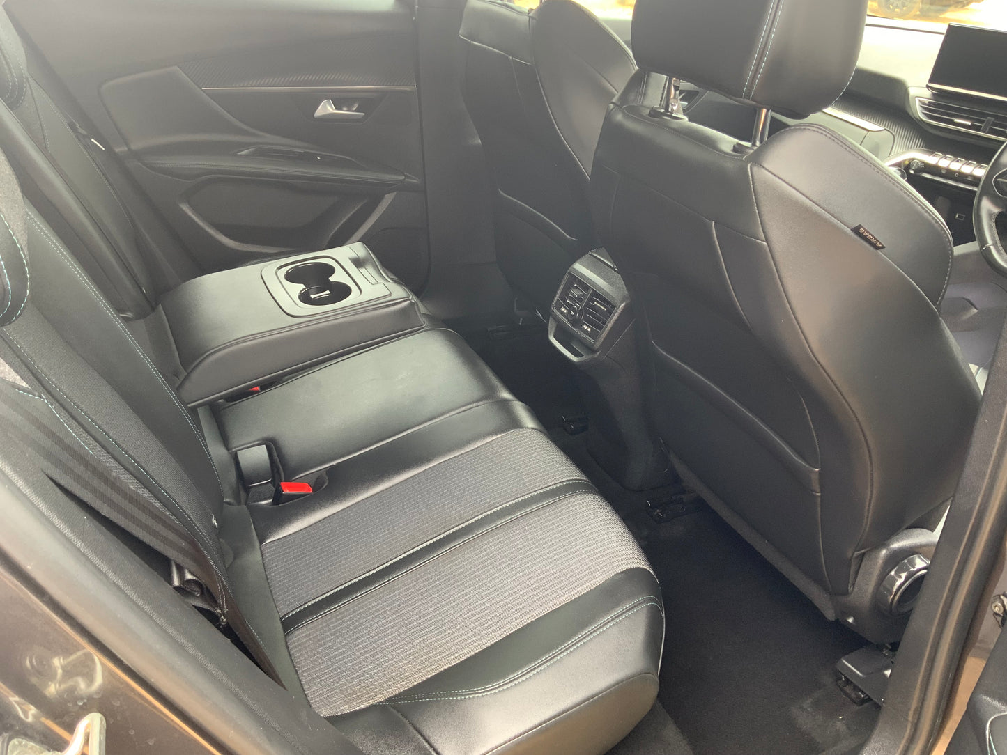 Peugeot 3008 1.2L 130 allure