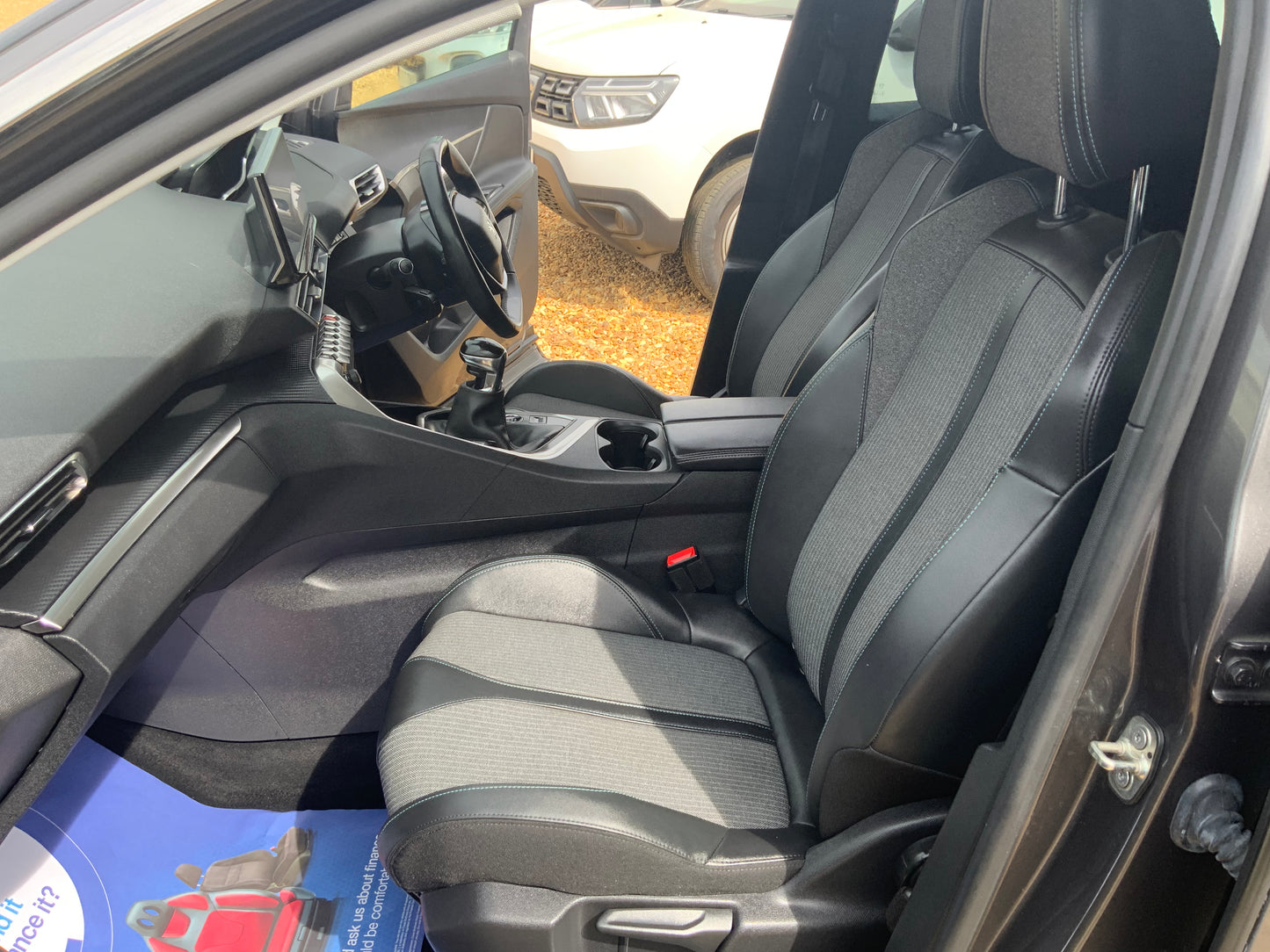 Peugeot 3008 1.2L 130 allure