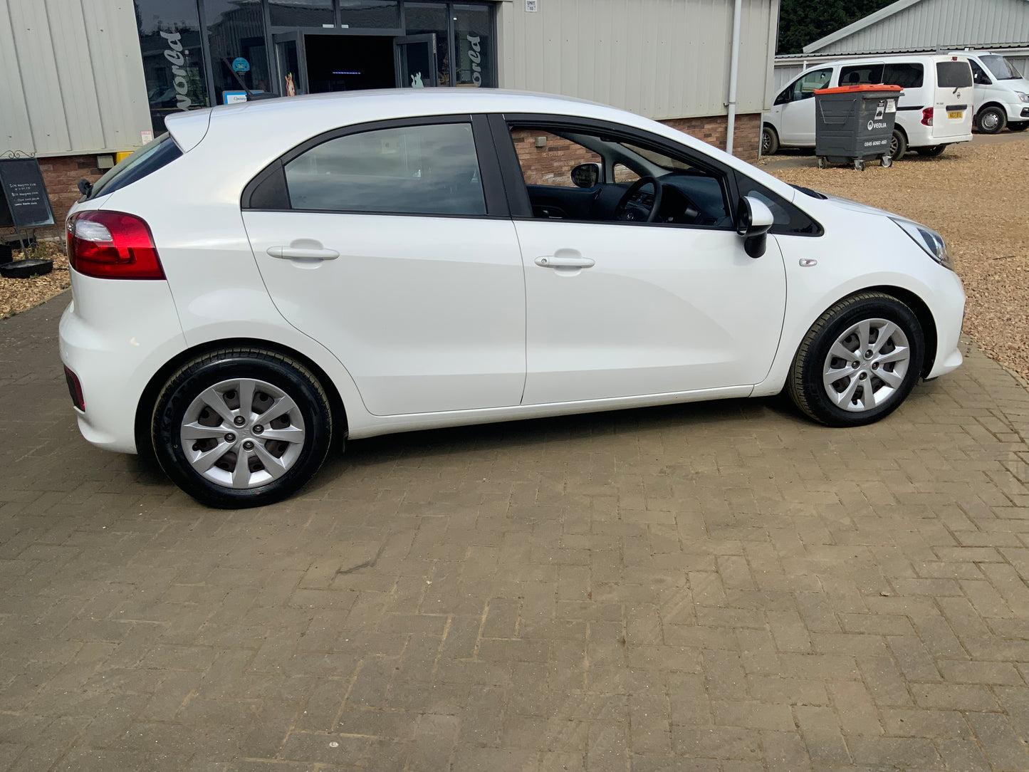Kia Rio 1.2 air 1 petrol