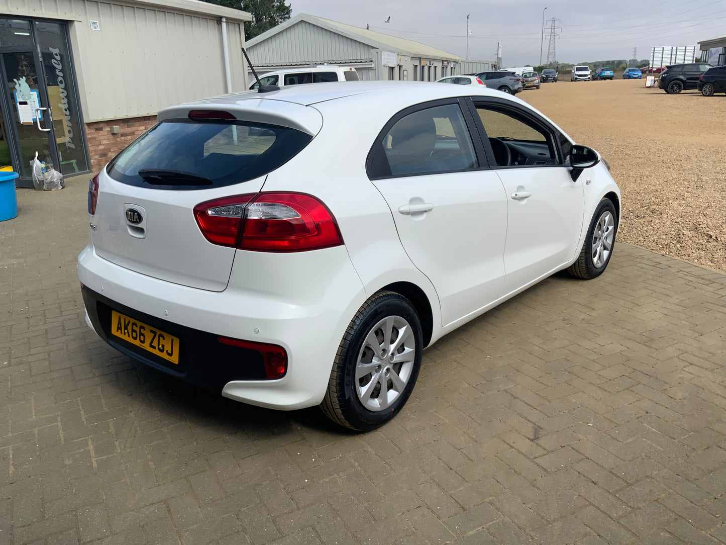 Kia Rio 1.2 air 1 petrol