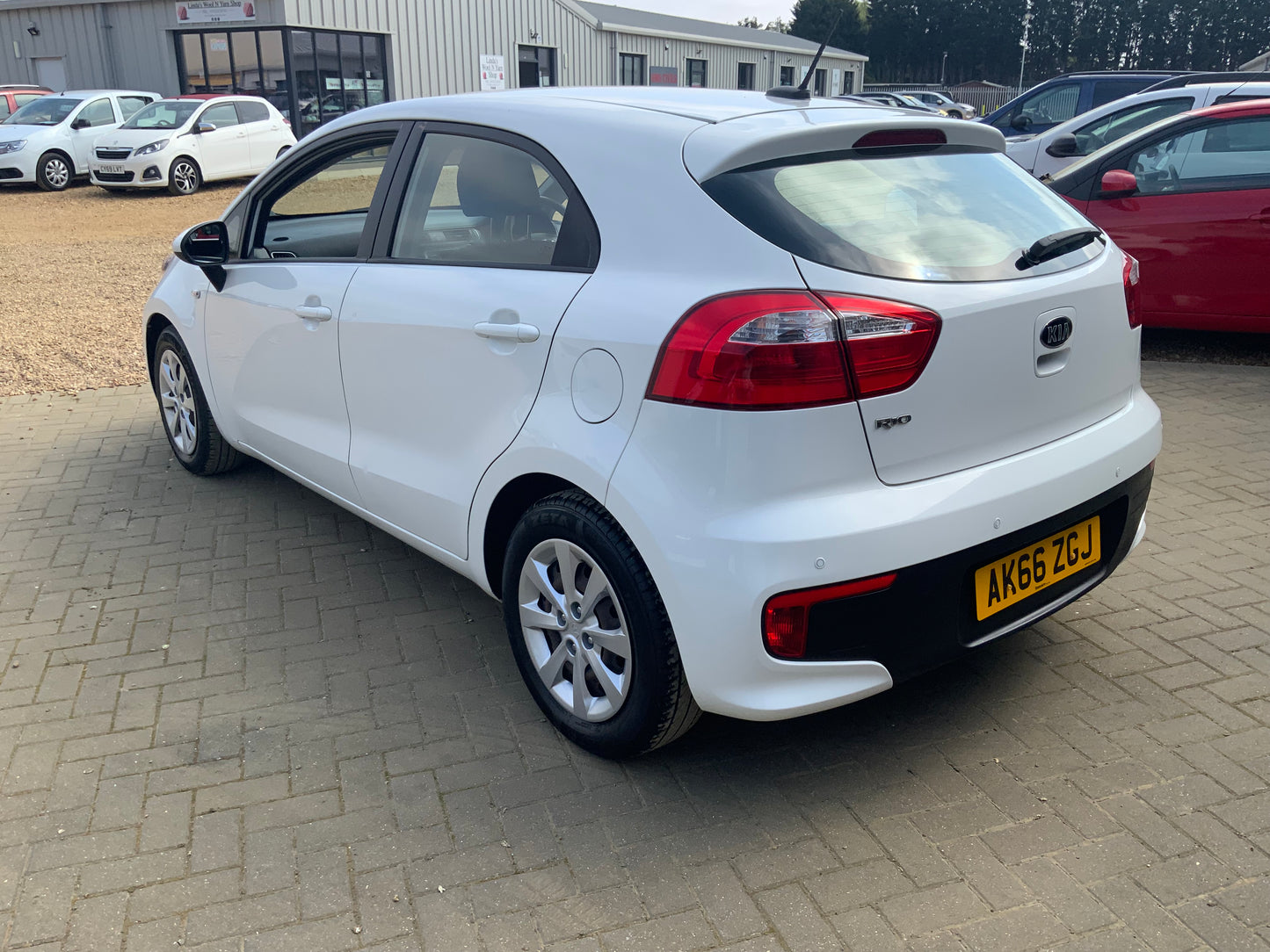 Kia Rio 1.2 air 1 petrol