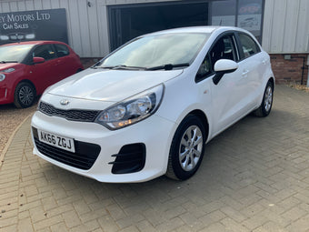 compare product Kia Rio 1.2 air 1 petrol