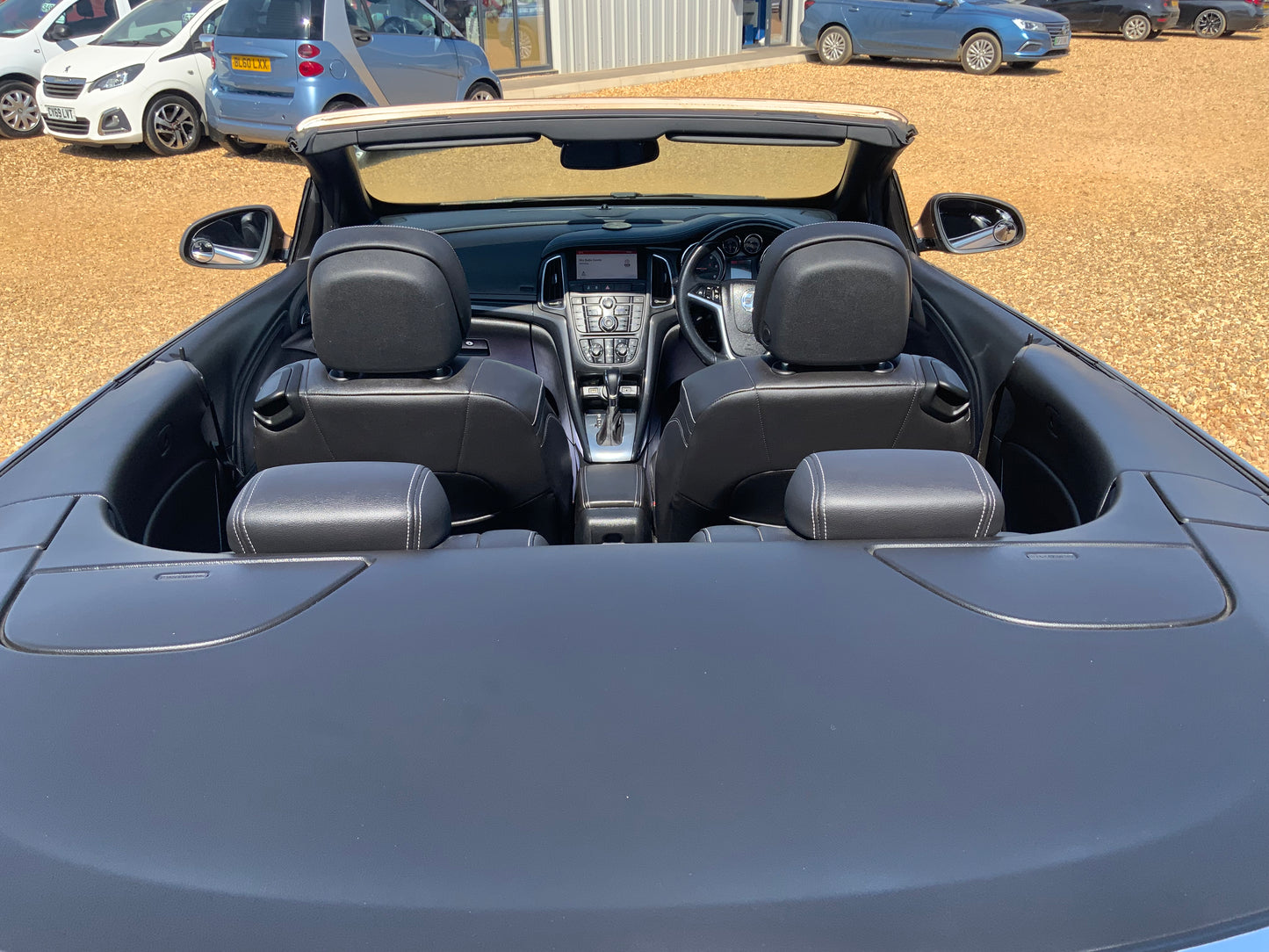 Vauxhall cascada 2L cdti elite convertible