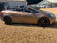Vauxhall cascada 2L cdti elite convertible