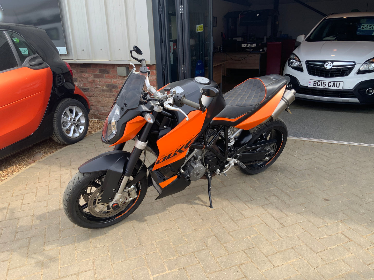 KTM 990 SUPERDUKE SPORTS MOTORCYCLE