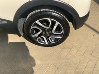 Renault Captur 0.9L petrol dynamique