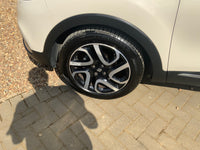 Renault Captur 0.9L petrol dynamique