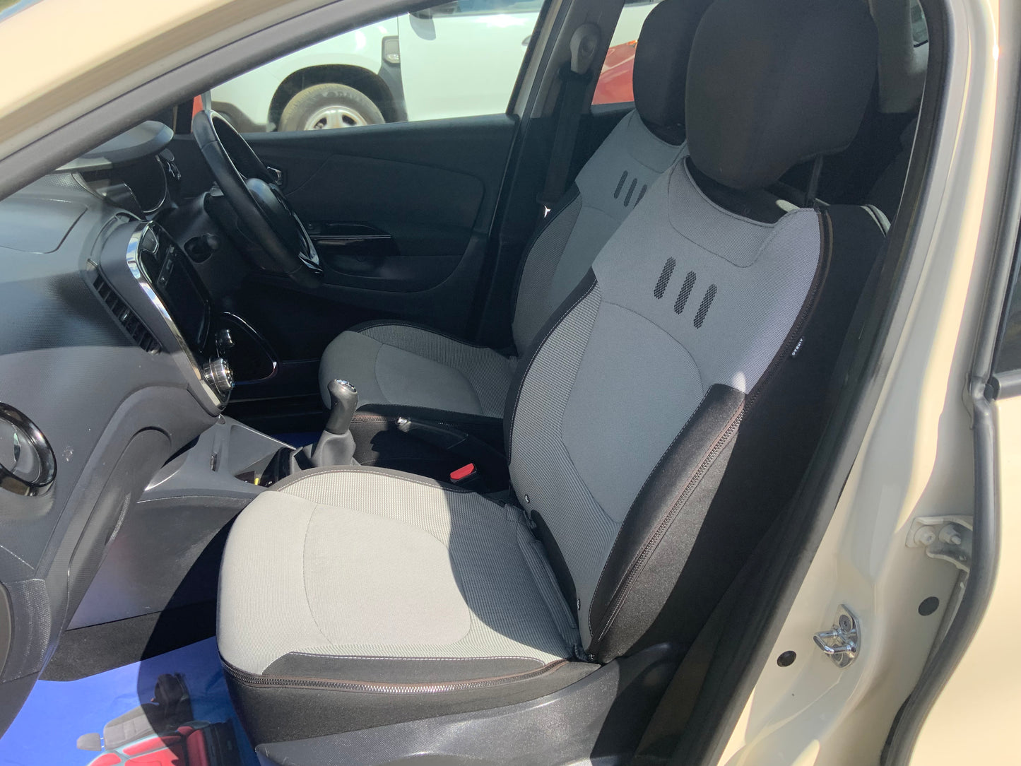 Renault Captur 0.9L petrol dynamique