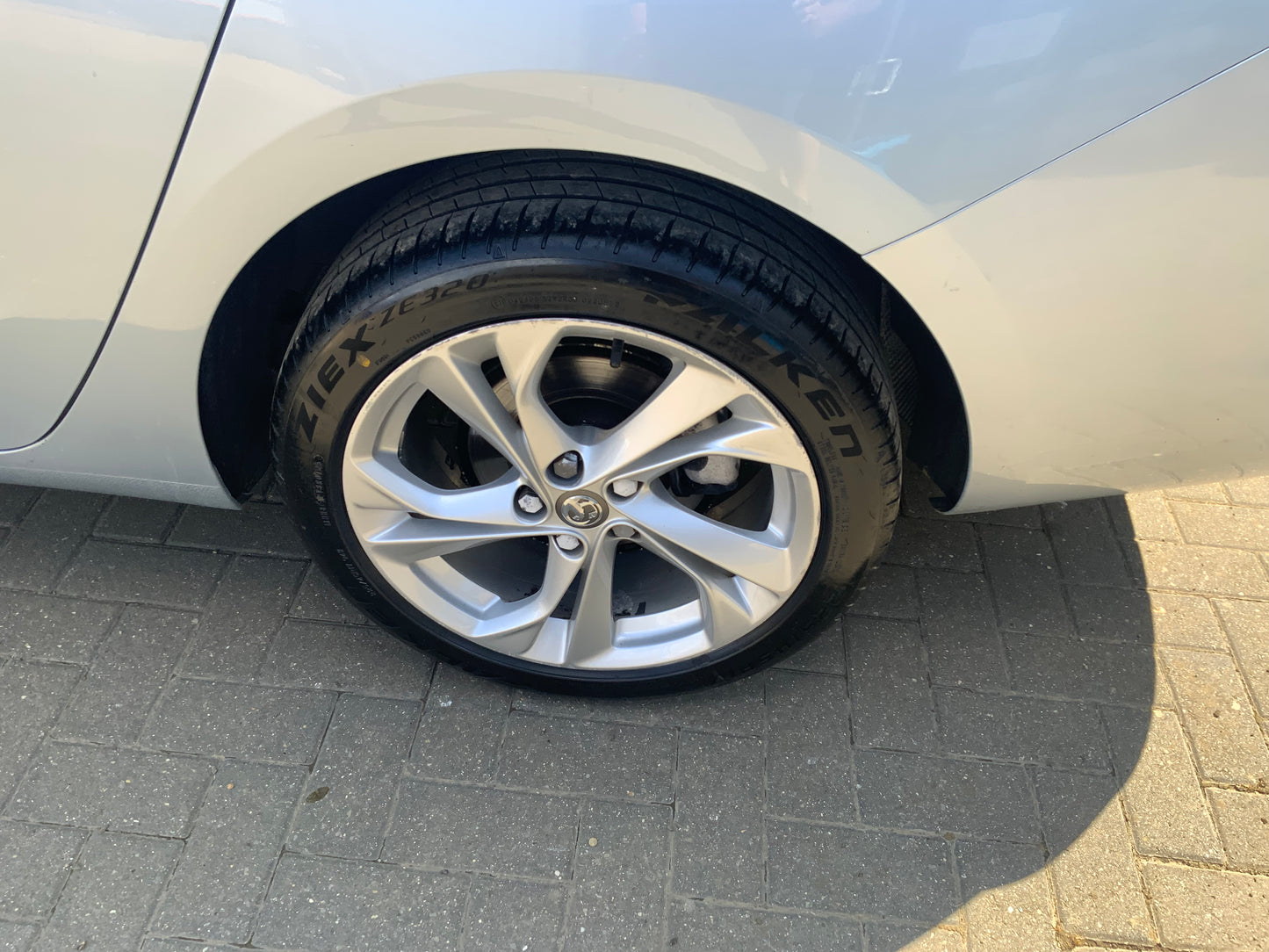 Vauxhall Astra tourer 1.4L estate car