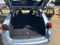 Vauxhall Astra tourer 1.4L estate car