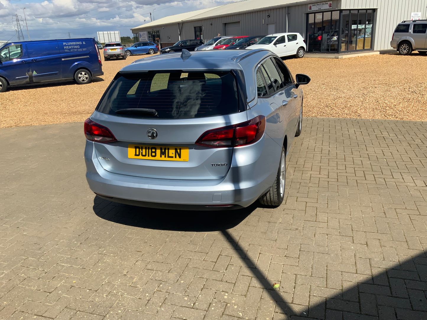 Vauxhall Astra tourer 1.4L estate car