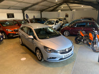 Vauxhall Astra tourer 1.4L estate car