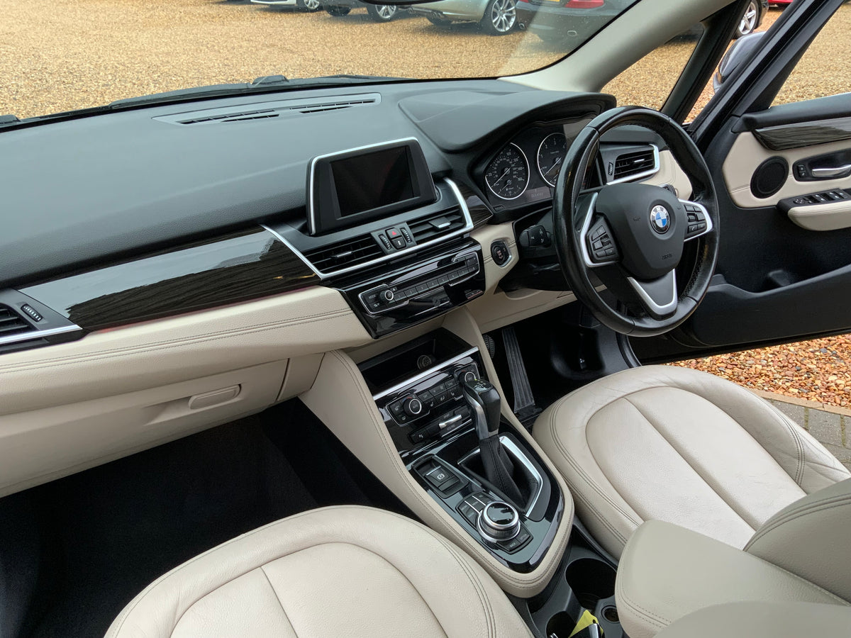 BMW 2 active tourer 220d X drive luxury AUTO