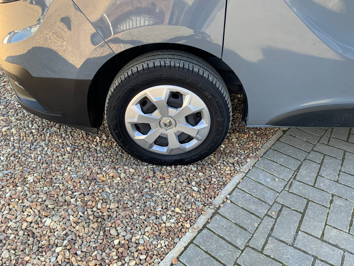Renault Trafic business +
