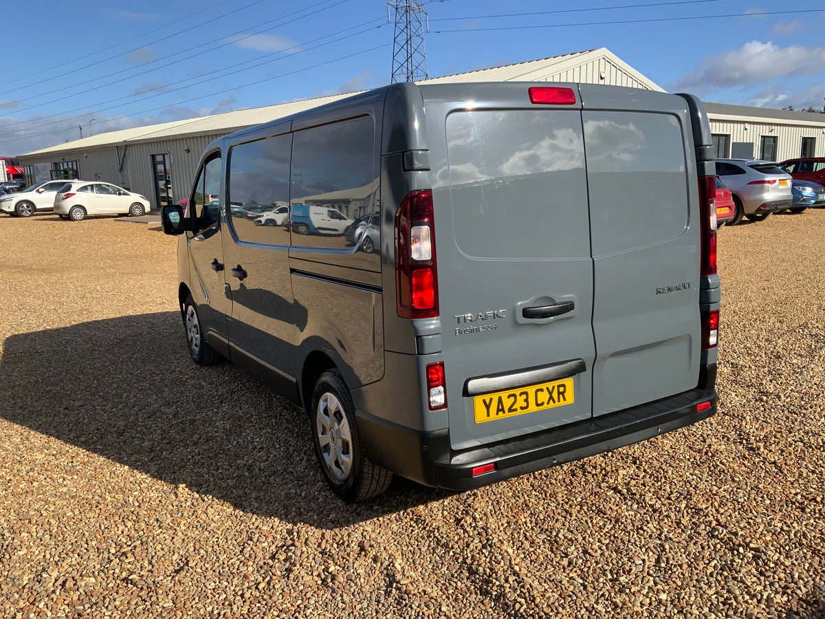 Renault Trafic business +