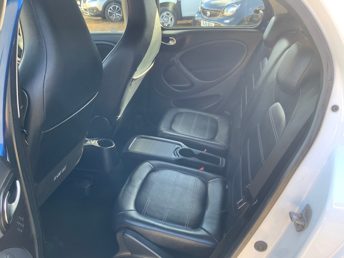 Smart car forfour 1L prime premium night sky