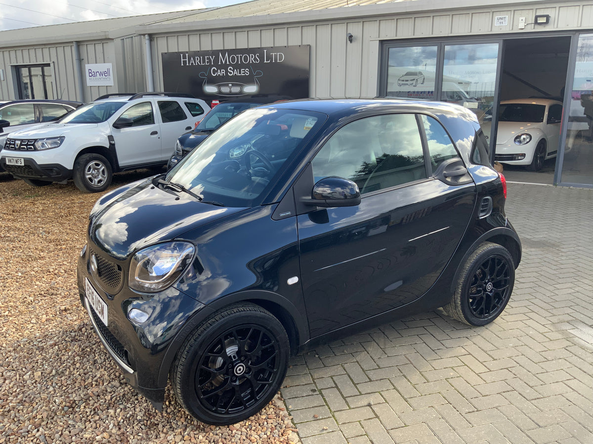 Smart car fortwo auto black edition