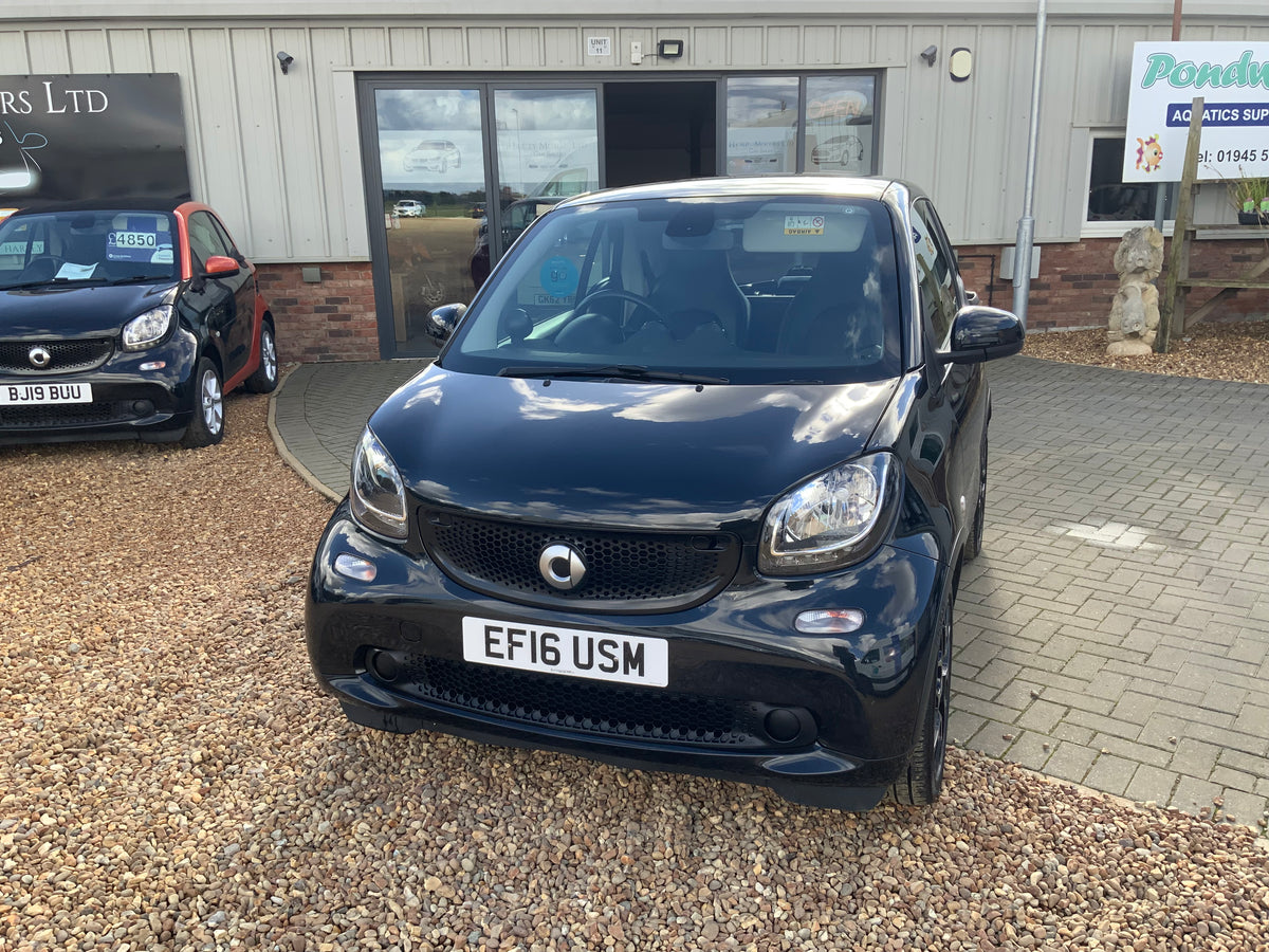 Smart car fortwo auto black edition