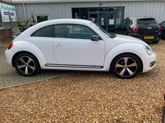 compare product Volkswagen Beetle 1.4L sport