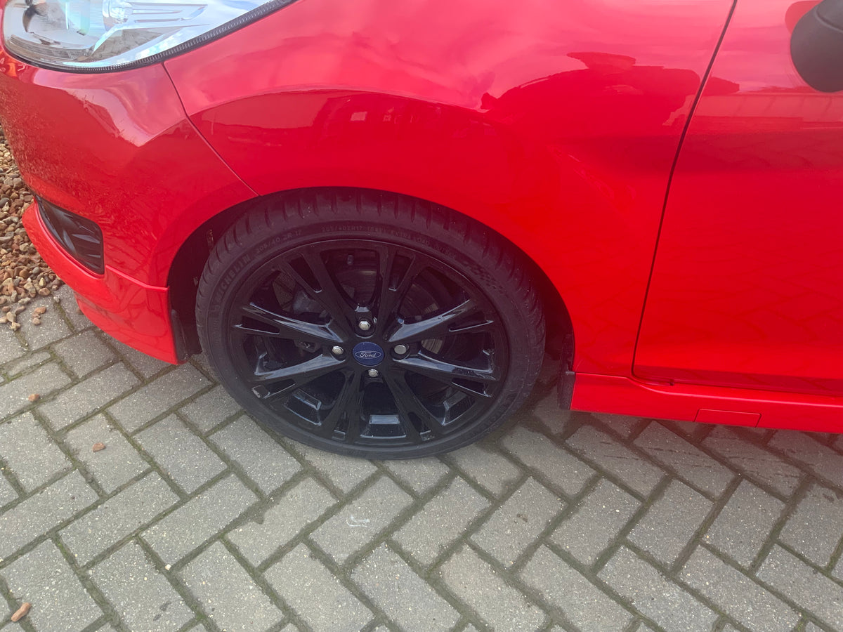 Ford Fiesta 1L zetec S red edition