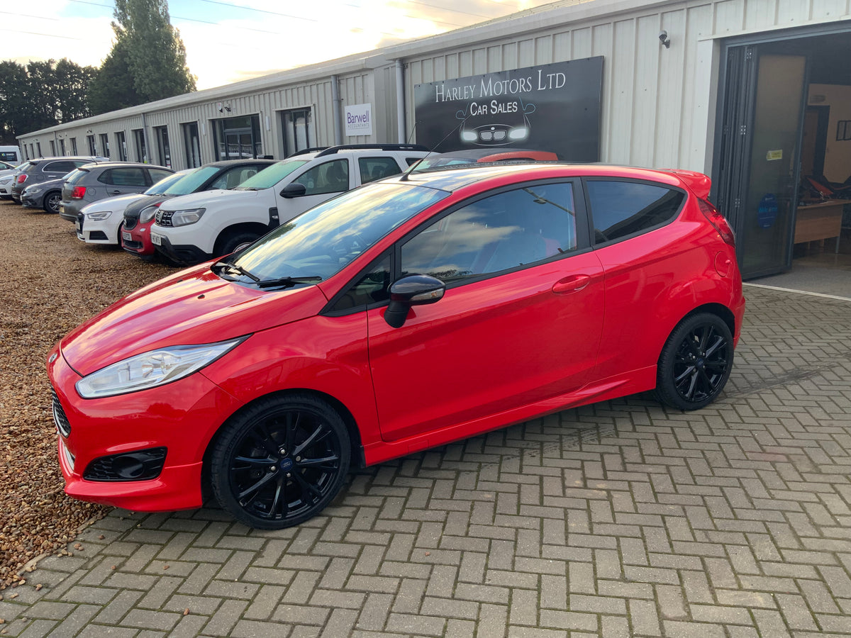 Ford Fiesta 1L zetec S red edition