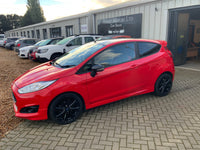 Ford Fiesta 1L zetec S red edition