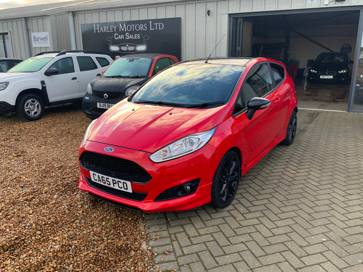 Ford Fiesta 1L zetec S red edition