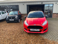 Ford Fiesta 1L zetec S red edition